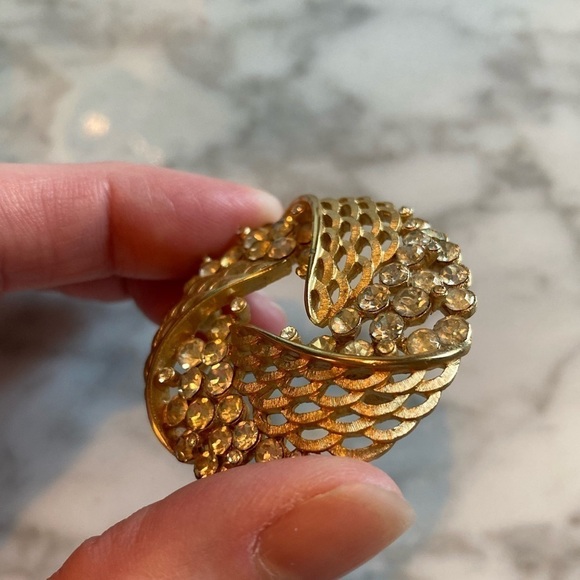 Crown Trifari Vintage Brooch Pin - Picture 7 of 10